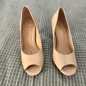 Kelly & Katie Izzy Nude Peep Toe Heels